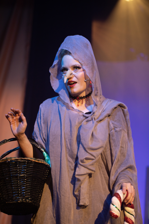 Snow White and the 11½ Dwarfs show photos