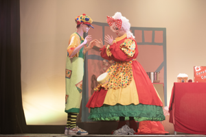 Snow White and the 11½ Dwarfs show photos