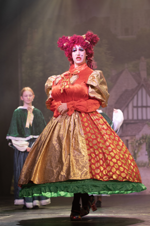 Snow White and the 11½ Dwarfs show photos