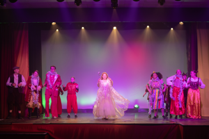 Snow White and the 11½ Dwarfs show photos