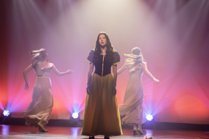 Snow White and the 11½ Dwarfs show photos