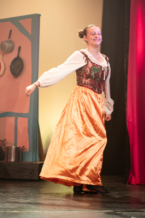 Snow White and the 11½ Dwarfs show photos