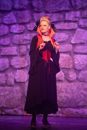 Snow White and the 11½ Dwarfs show photos