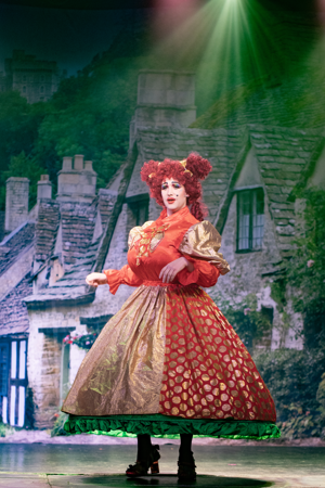 Snow White and the 11½ Dwarfs show photos