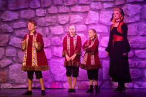 Snow White and the 11½ Dwarfs show photos