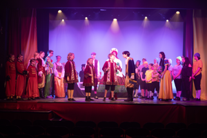 Snow White and the 11½ Dwarfs show photos