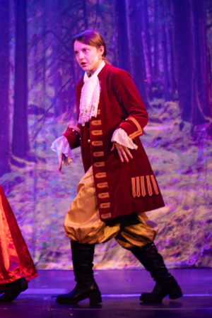 Snow White and the 11½ Dwarfs show photos