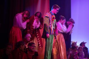 Snow White and the 11½ Dwarfs show photos