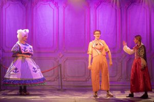 Snow White and the 11½ Dwarfs show photos