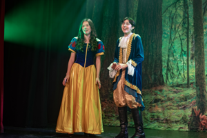 Snow White and the 11½ Dwarfs show photos