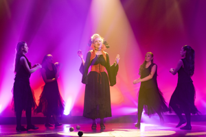 Snow White and the 11½ Dwarfs show photos