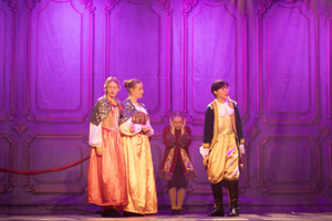 Snow White and the 11½ Dwarfs show photos