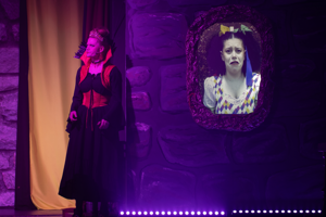 Snow White and the 11½ Dwarfs show photos