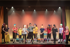 Snow White and the 11½ Dwarfs show photos