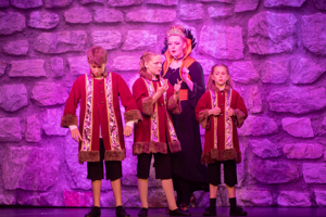Snow White and the 11½ Dwarfs show photos