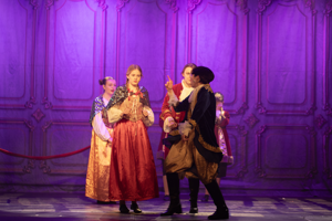 Snow White and the 11½ Dwarfs show photos